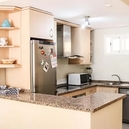 Beautiful Flat Close To The Beaches